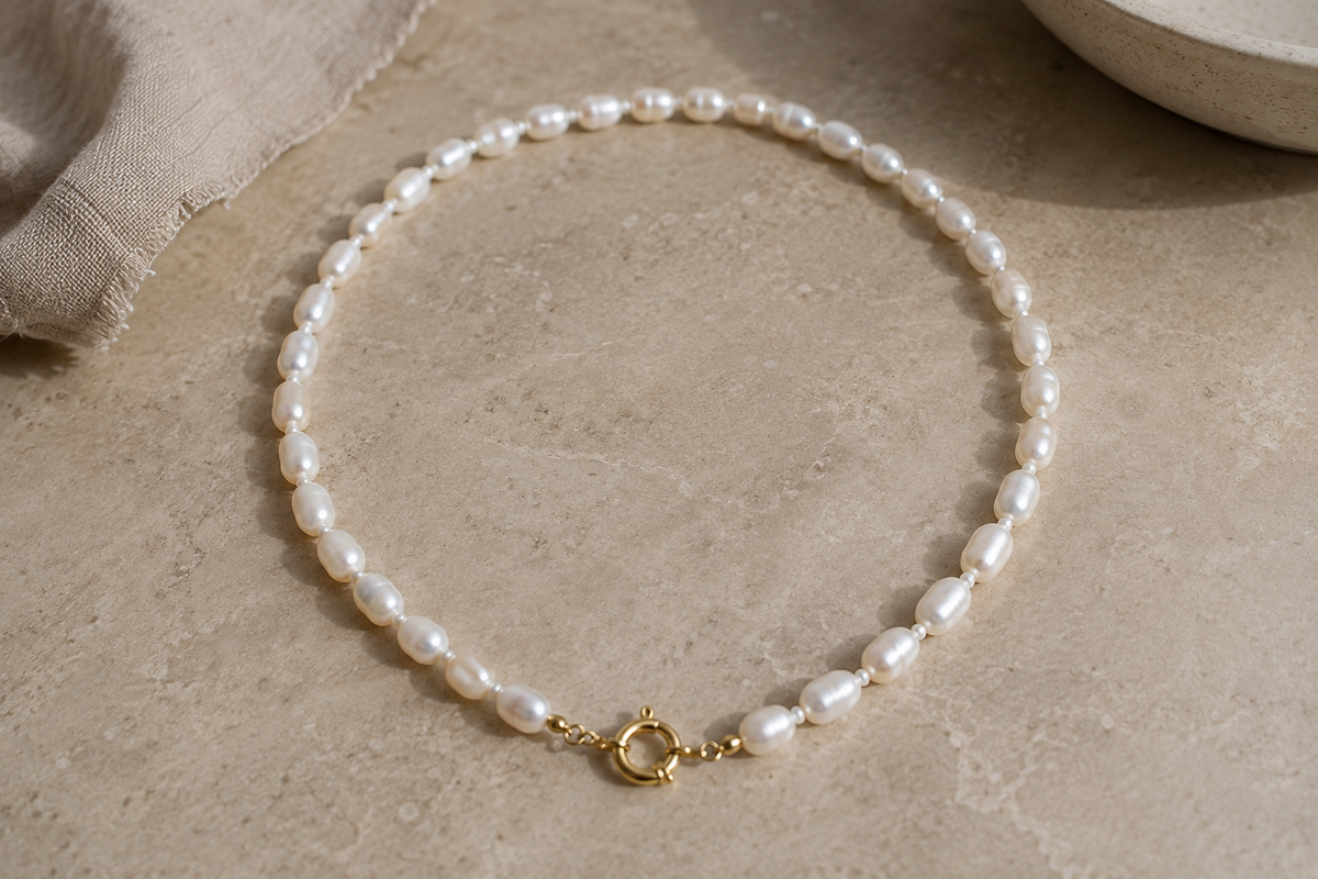 Collar Elara