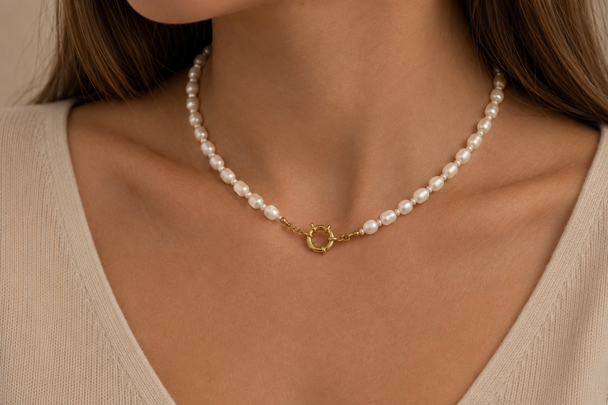 Collar Elara